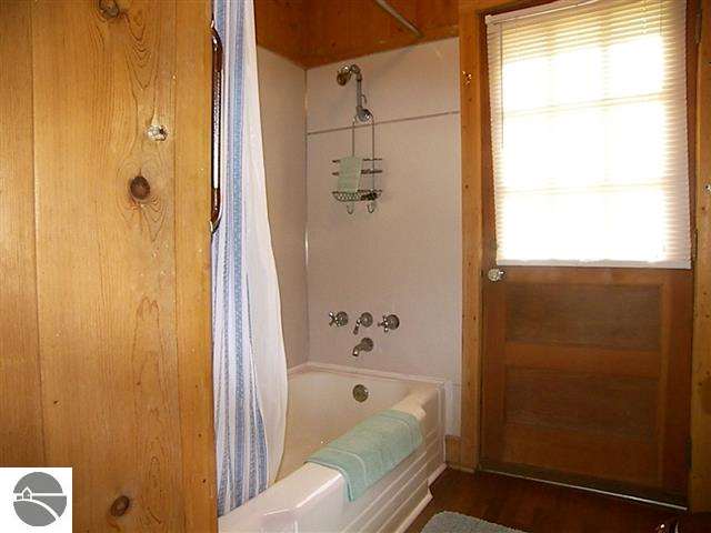 8204 South Dunns Farm Road Maple City, MI 49664 - Photo 33 of 42 1746385-32.JPG
