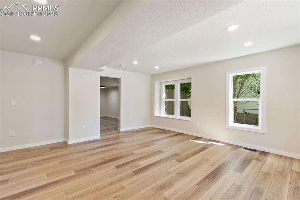 228 East Jefferson Street Colorado Springs, CO 80907 - Photo 4 of 33