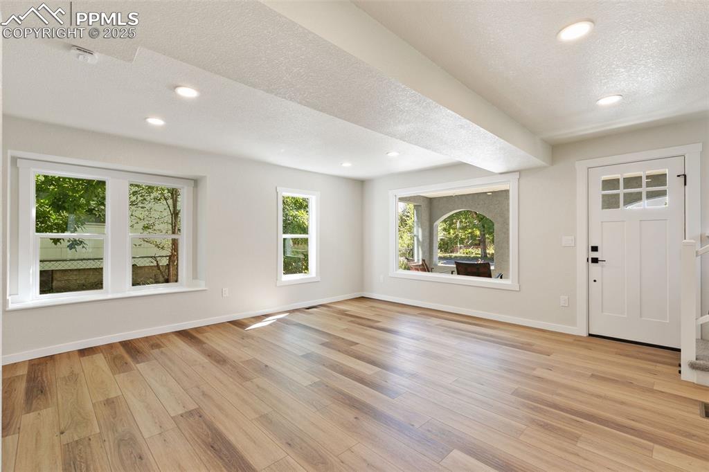 228 East Jefferson Street Colorado Springs, CO 80907 - Photo 6 of 33