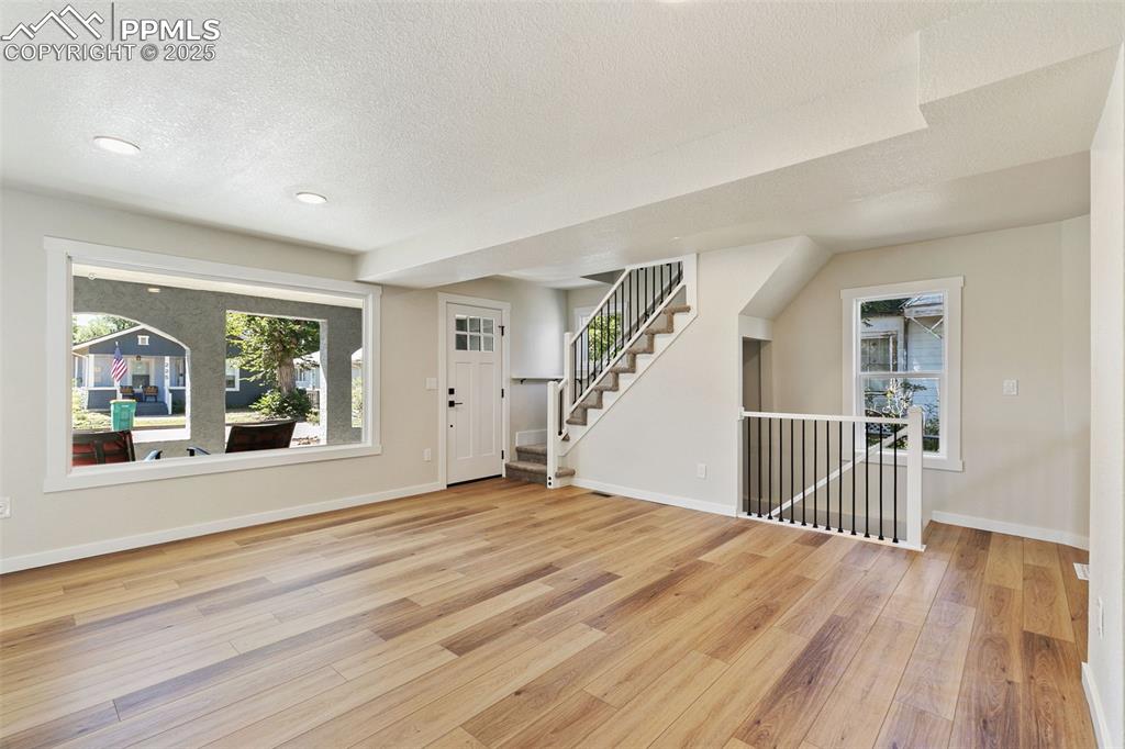 228 East Jefferson Street Colorado Springs, CO 80907 - Photo 8 of 33