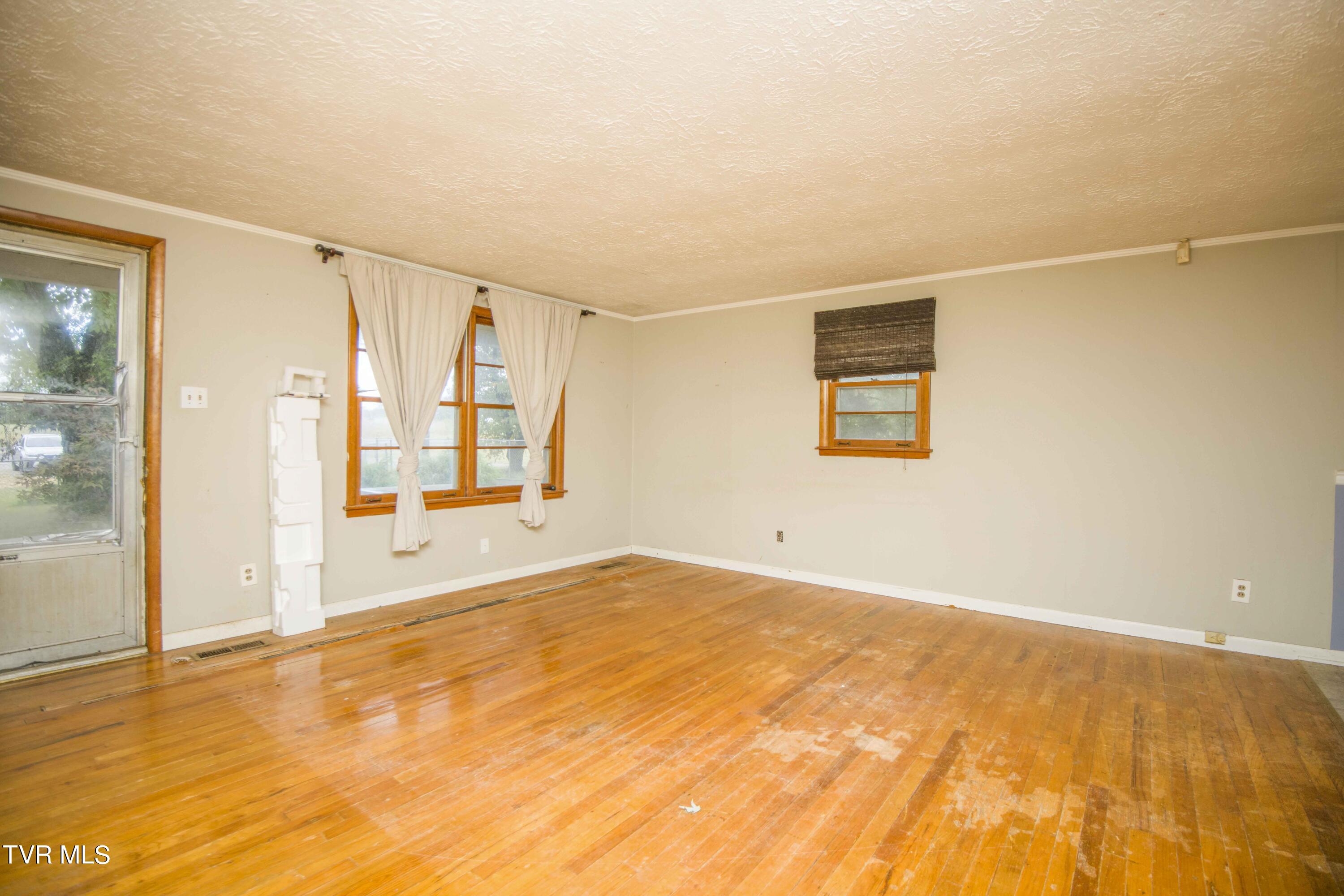 3305 Bakertown Road Knoxville, TN 37931 - Photo 24 of 33 living 2_1