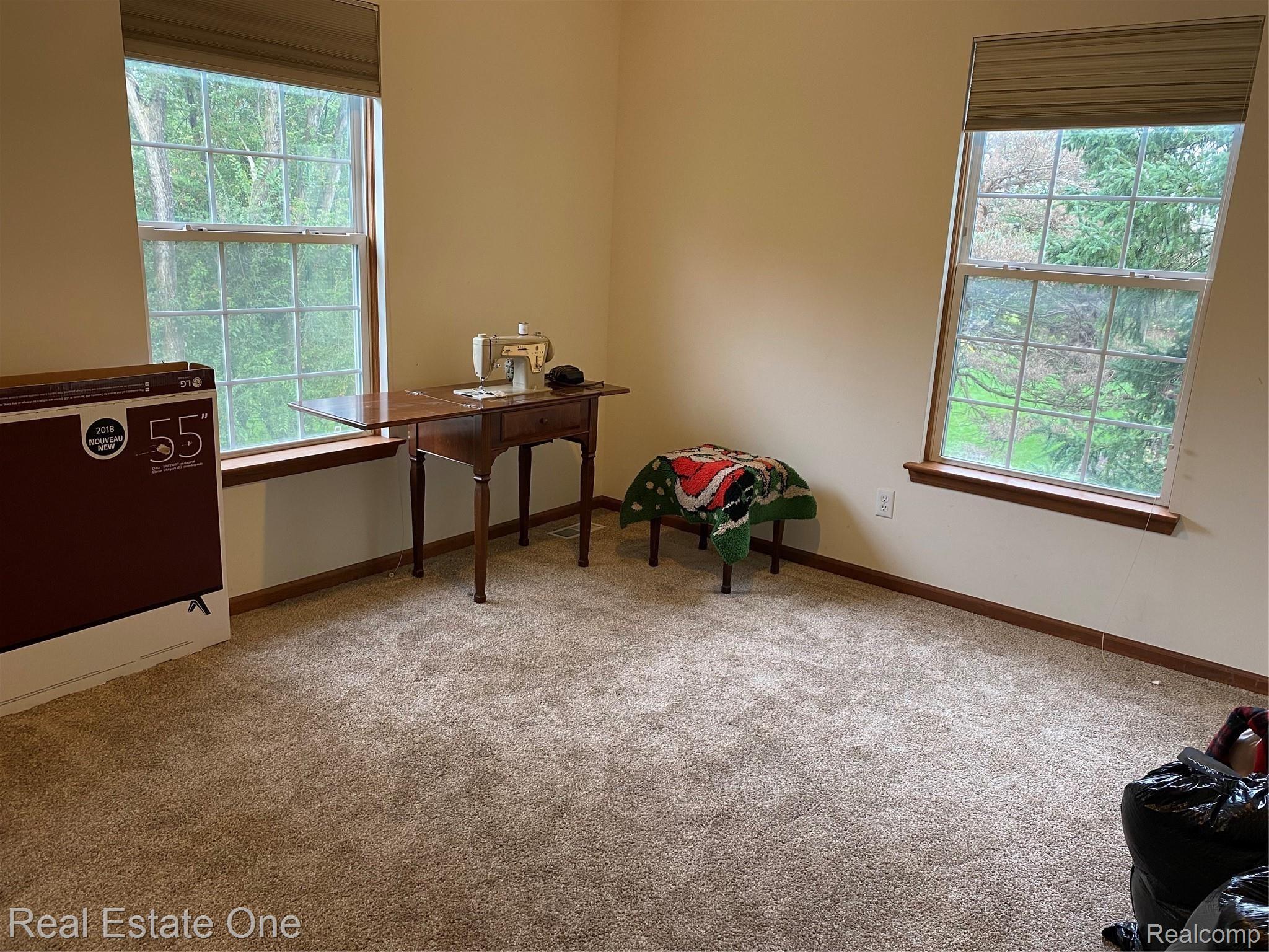 13587 Clyde Road Holly, MI 48442 - Photo 23 of 41 IMG-1478.jpg