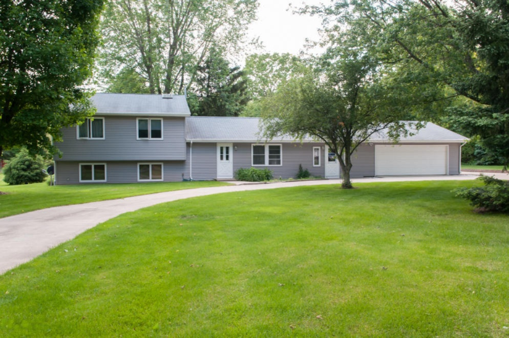 12671 Perry Road Battle Creek, MI 49015 - Photo 1 of 40 RLN_4856