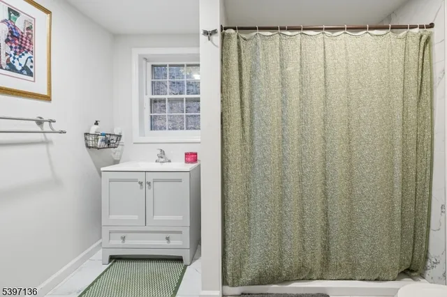 $2,900 | 916 East End Road, Newton, NJ 07860