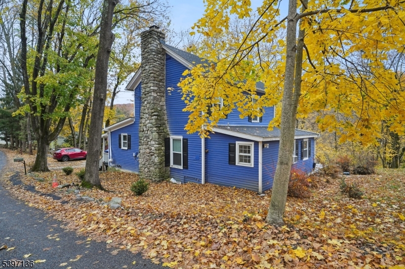 916 East End Road Newton, NJ 07860 - Photo 24 of 31 front view of a house with a yard