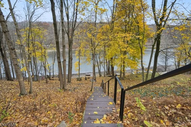 $2,900 | 916 East End Road, Newton, NJ 07860