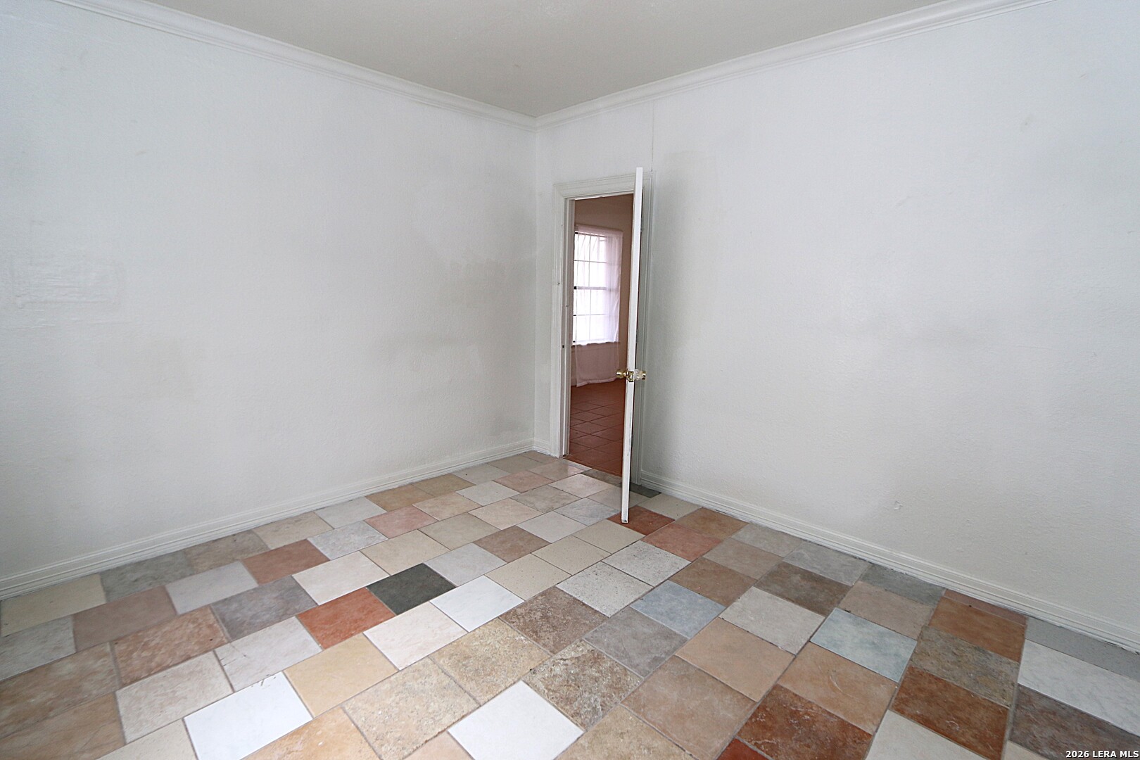 910 Culebra Road San Antonio, TX 78201 - Photo 14 of 33 a view of an empty room
