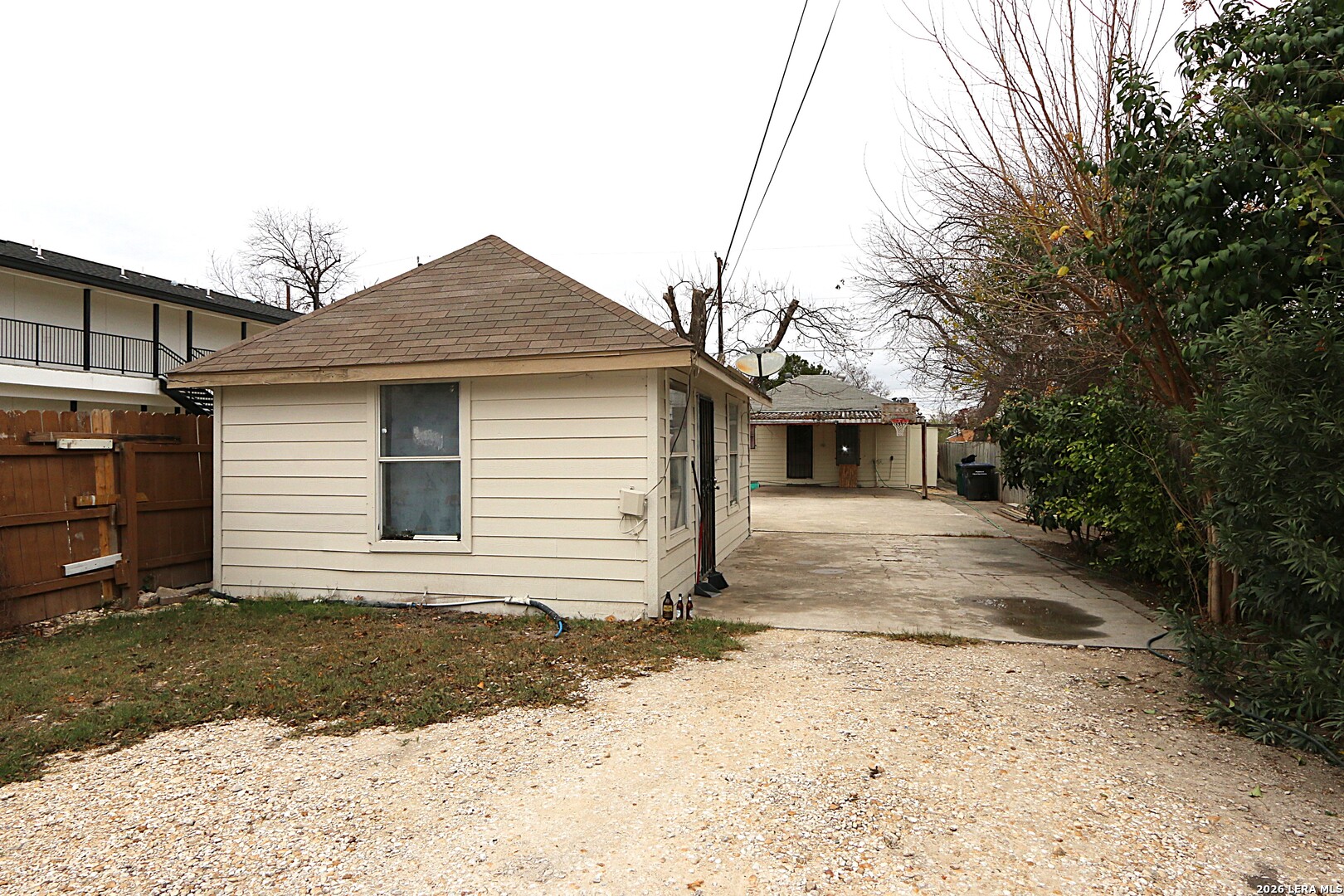 910 Culebra Road San Antonio, TX 78201 - Photo 20 of 33 a front view of a house with a yard