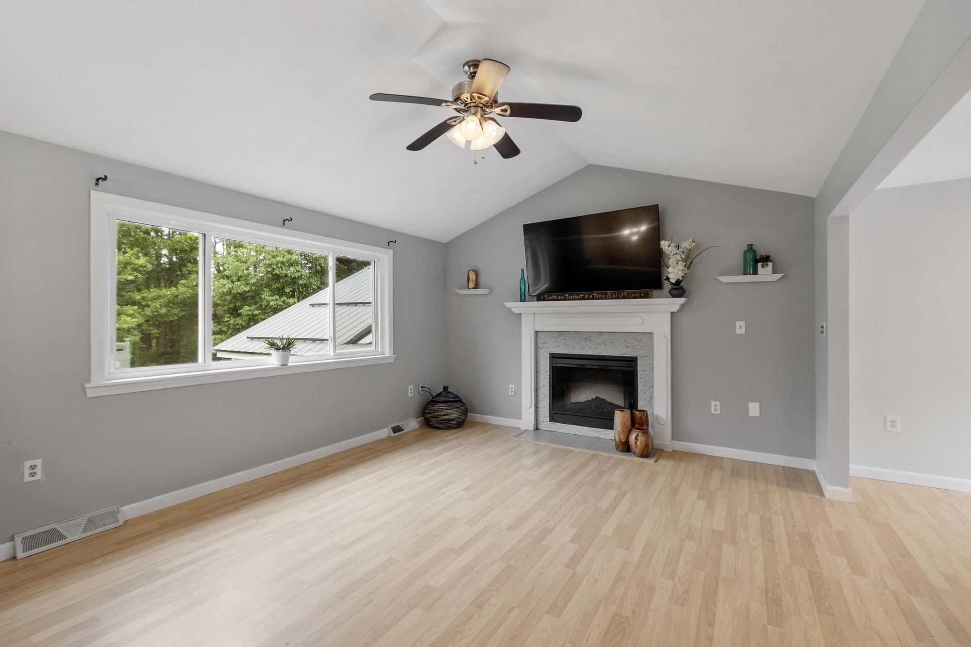 113 Newton Road Plaistow, NH 03865 - Photo 10 of 60