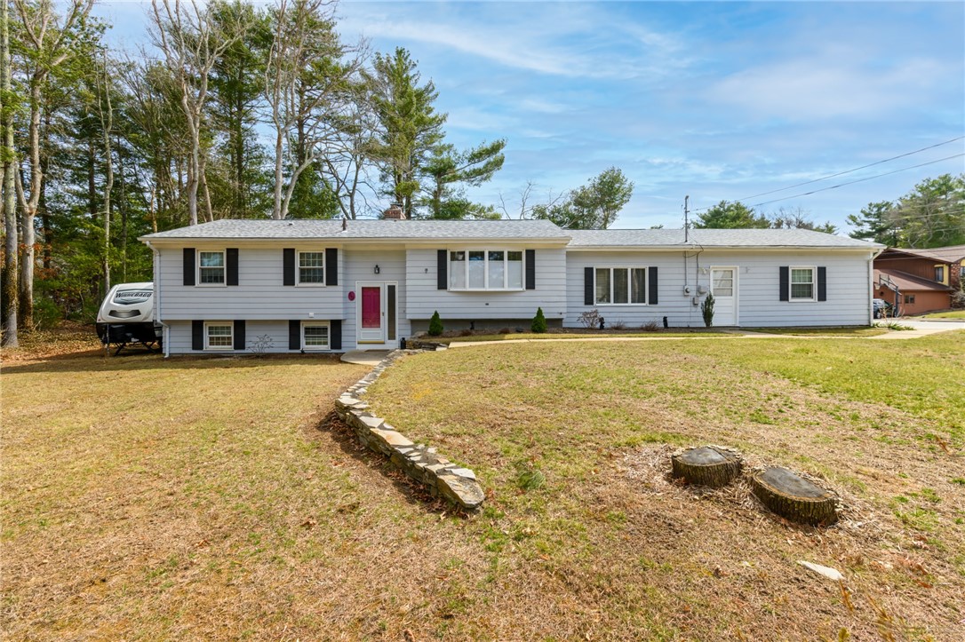 59 Wood Cove Drive Coventry, RI 02816 - Photo 4 of 49