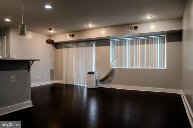 $165,000 | 4270 East Capitol Street Northeast, Unit 104, Washington, DC 20019