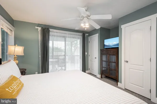 a en suite bathroom with a sink and a shower