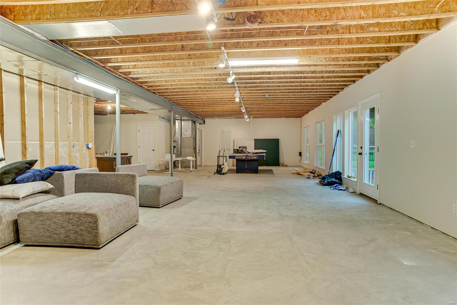 929 Summit Oaks Drive Eureka, MO 63025 - Photo 28 of 35