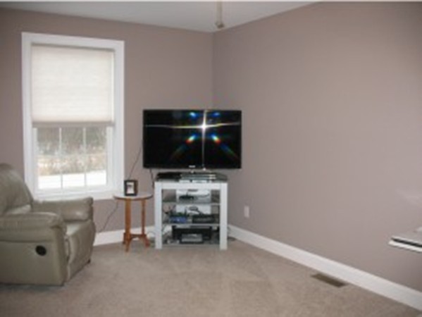 67 Stard Road Seabrook, NH 03874 - Photo 8 of 26 Gallery Image 8