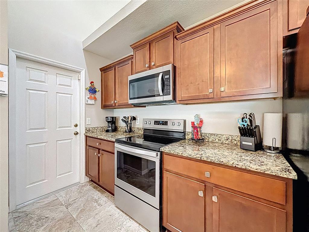 12105 Maripoe Road Weeki Wachee, FL 34614 - Photo 16 of 62