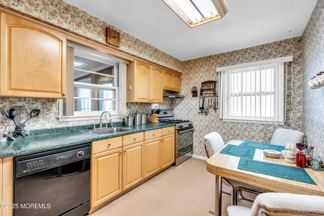 $495,000 | 4 Evergreen Place, Howell, NJ 07731