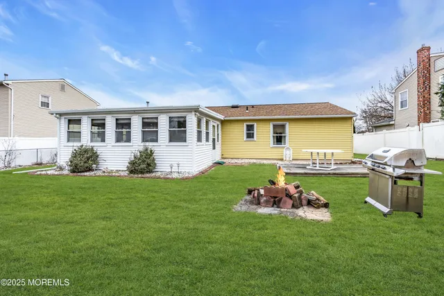 $495,000 | 4 Evergreen Place, Howell, NJ 07731