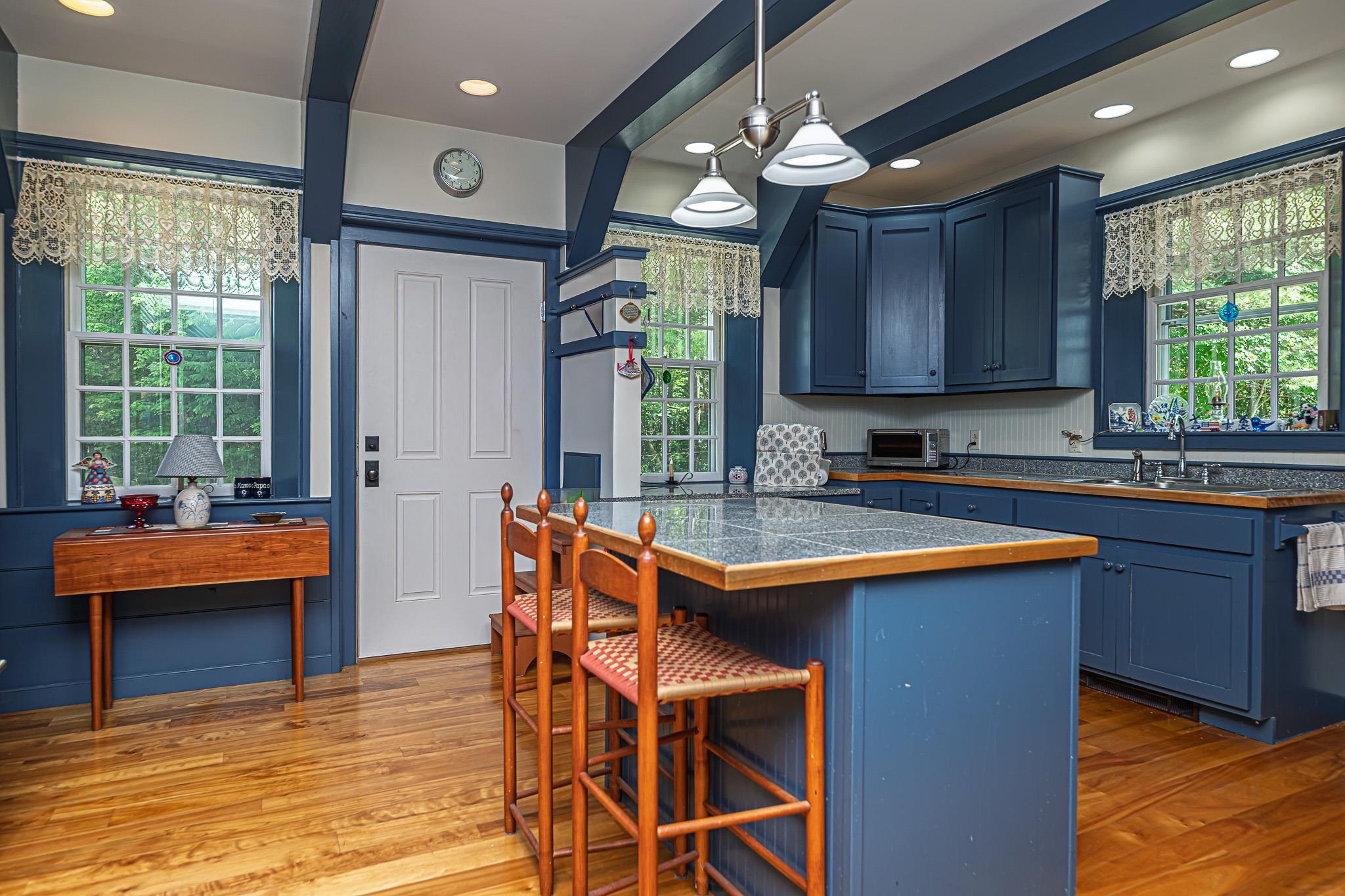 1502 King Hill Road New London, NH 03257 - Photo 15 of 59