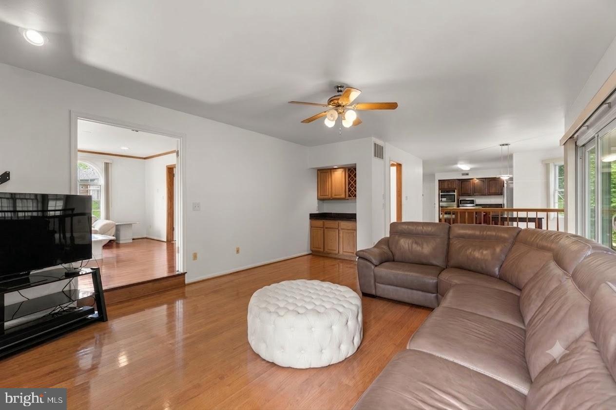 10035 Reed Lane Ellicott City, MD 21042 - Photo 11 of 47