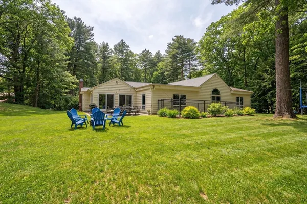 $1,695,000 | 40 Bakers Hill Road, Weston, MA 02493