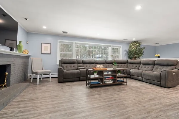 $1,695,000 | 40 Bakers Hill Road, Weston, MA 02493