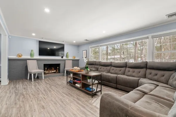 $1,695,000 | 40 Bakers Hill Road, Weston, MA 02493