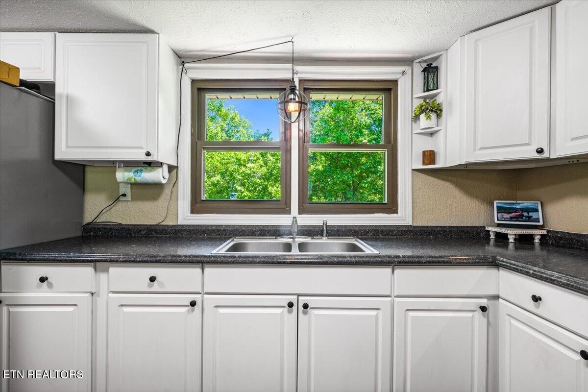 905 Pinecrest Road Jacksboro, TN 37757 - Photo 7 of 31 18-905 Pinecrest Rd