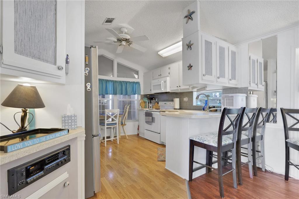 386 Leopard Lane, Unit 386 Naples, FL 34114 - Photo 8 of 30