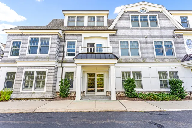 $750,000 | 103 Main Street, Unit 1103, Stonington, CT 06378