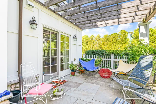 $750,000 | 103 Main Street, Unit 1103, Stonington, CT 06378