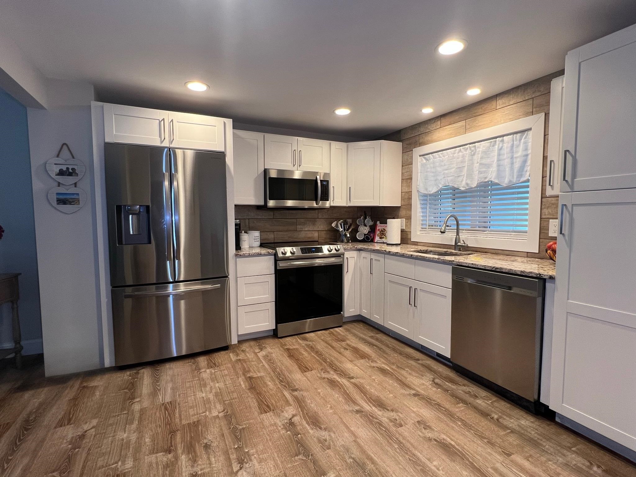 5 Tsienneto Road, Unit 17 Derry, NH 03038 - Photo 1 of 34 Gallery Image 1