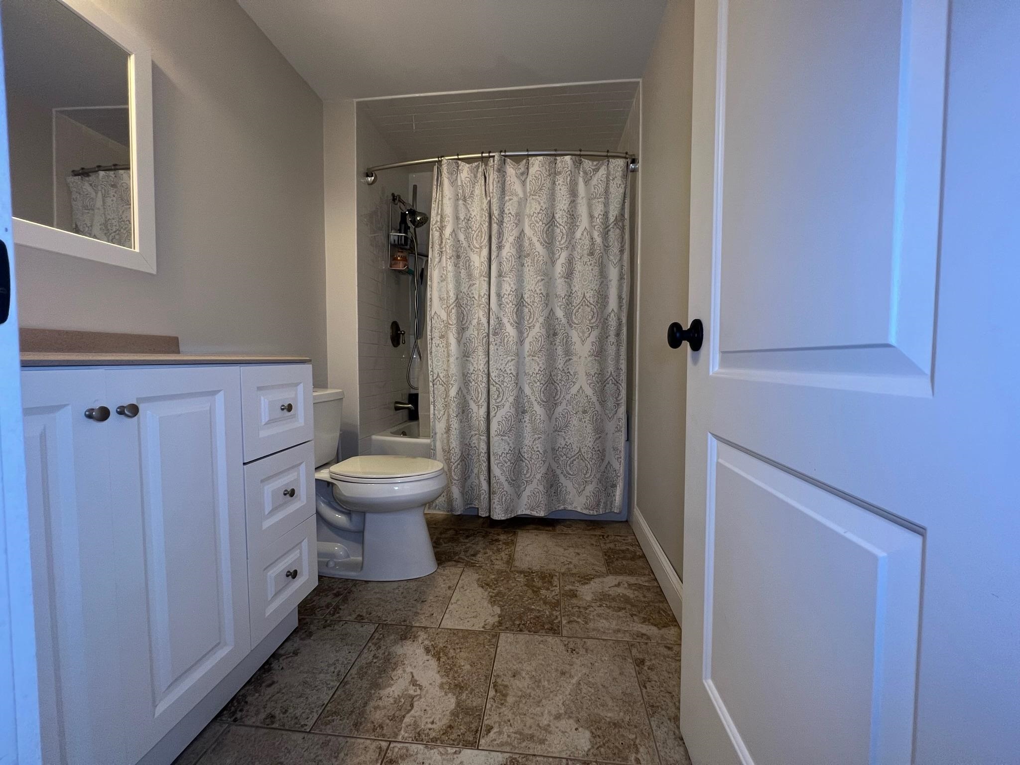 5 Tsienneto Road, Unit 17 Derry, NH 03038 - Photo 21 of 34 Gallery Image 21