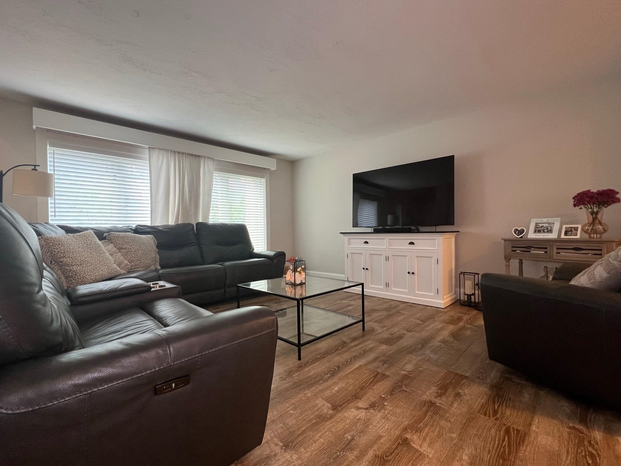 5 Tsienneto Road, Unit 17 Derry, NH 03038 - Photo 5 of 34 Gallery Image 5