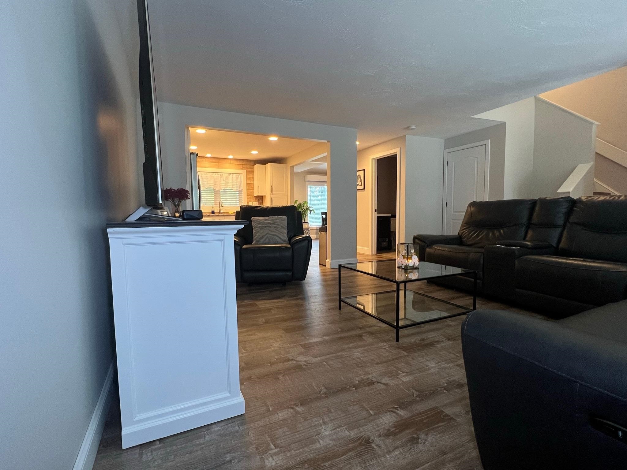 5 Tsienneto Road, Unit 17 Derry, NH 03038 - Photo 6 of 34 Gallery Image 6
