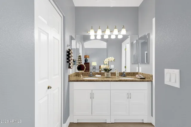 $549,500 | 5020 South Citrus Lane, Gilbert, AZ 85298