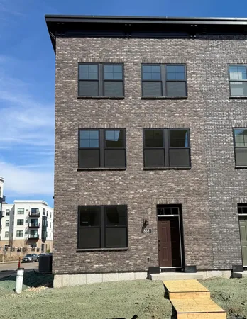 $699,990 | 838 South Woodlawn Avenue, St. Paul, MN 55116
