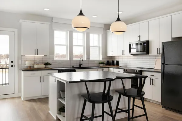 $699,990 | 838 South Woodlawn Avenue, St. Paul, MN 55116