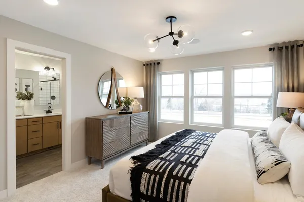 $699,990 | 838 South Woodlawn Avenue, St. Paul, MN 55116