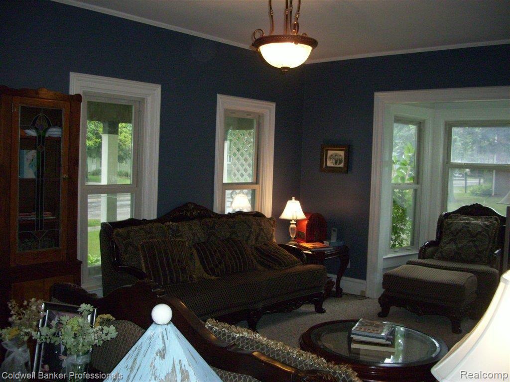 3 North Holcomb Road Clarkston, MI 48346 - Photo 3 of 23 LIVING ROOM