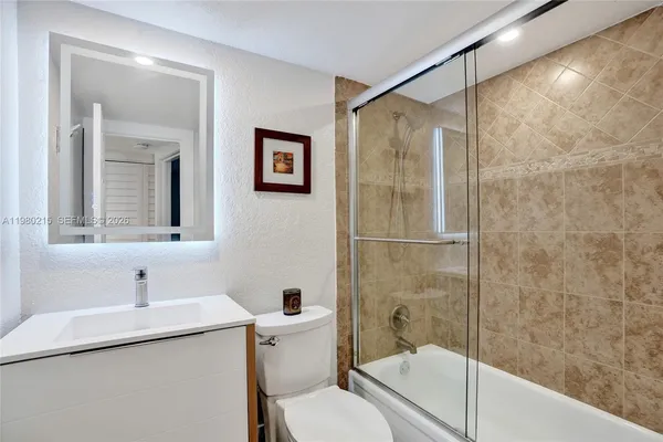 $2,900 | 1391 South Ocean Boulevard, Unit 809, Pompano Beach, FL 33062