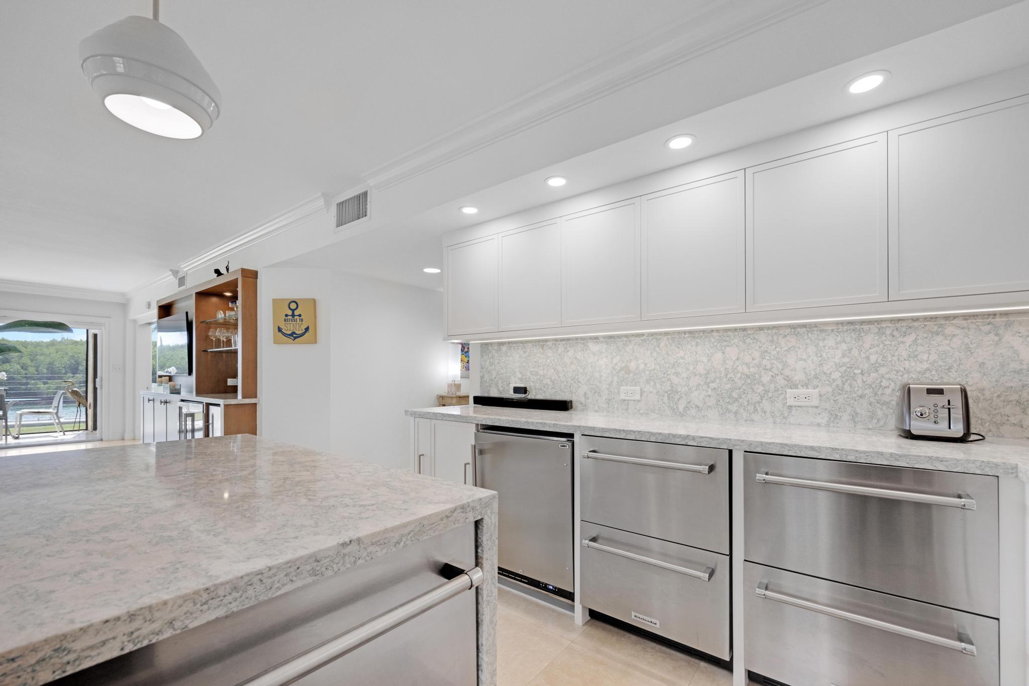 41 Pumpkin Cay Road, Unit A Key Largo, FL 33037 - Photo 16 of 22 Kitchen