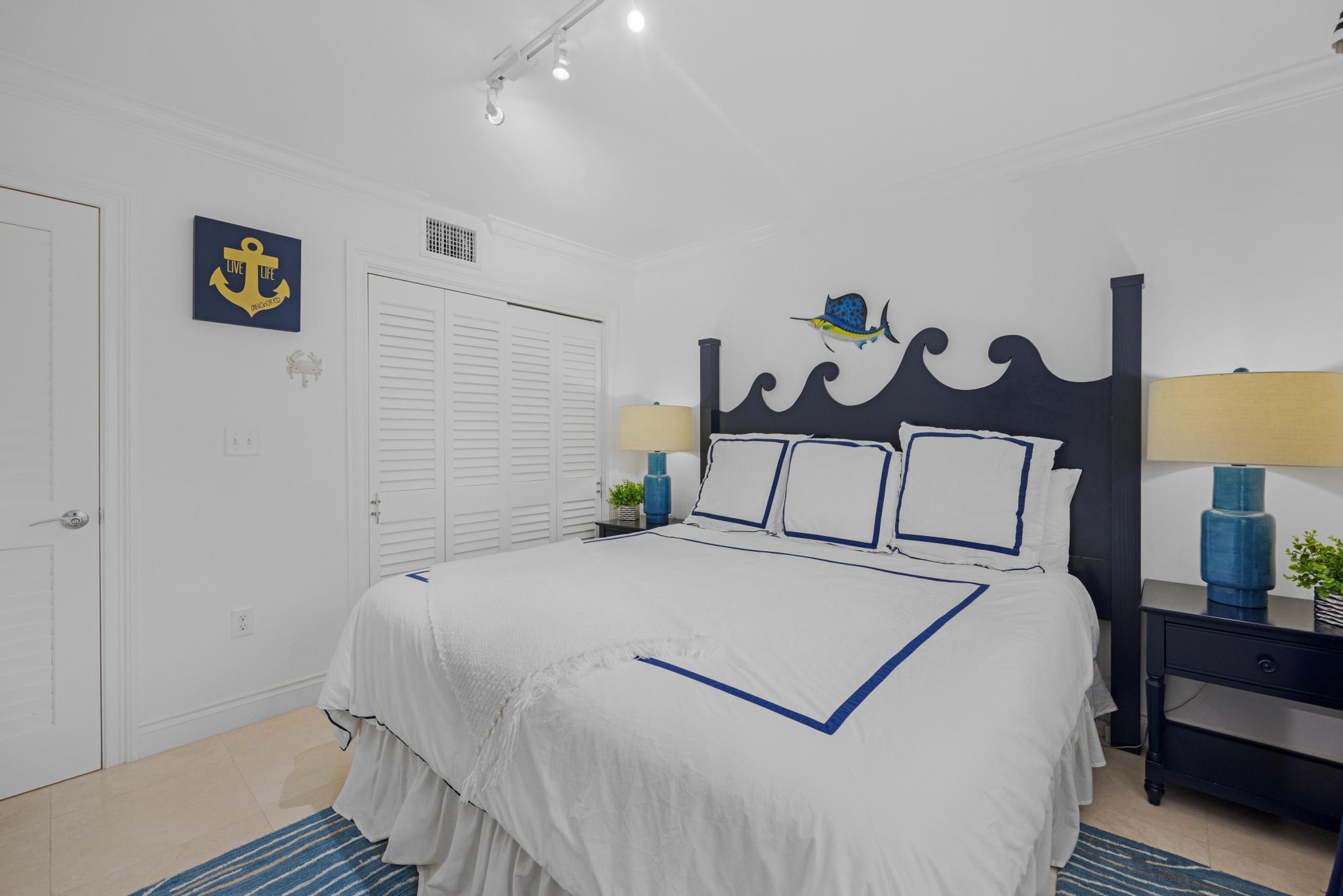 41 Pumpkin Cay Road, Unit A Key Largo, FL 33037 - Photo 3 of 22 Guest bedroom #3