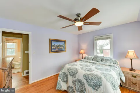 $2,950 | 2609 Farmington Drive, Alexandria, VA 22303