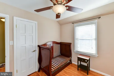 $2,950 | 2609 Farmington Drive, Alexandria, VA 22303