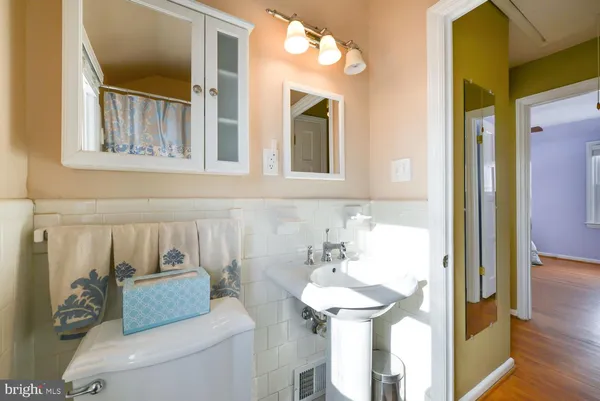 $2,795 | 2609 Farmington Drive, Alexandria, VA 22303