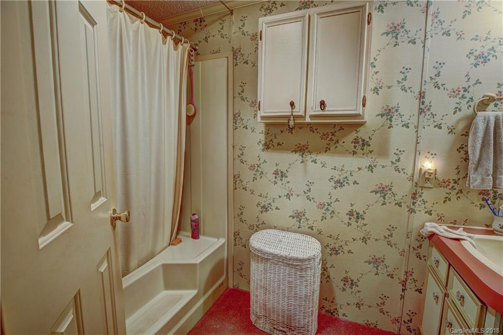 2315 Riverview Road Lexington, NC 27292 - Photo 9 of 35 Gallery Image 9