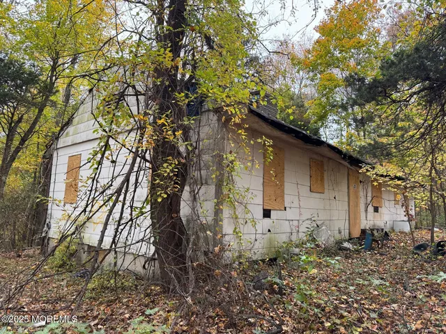 $300,000 | 316 A Sweetmans Lane, Millstone Township, NJ 08535