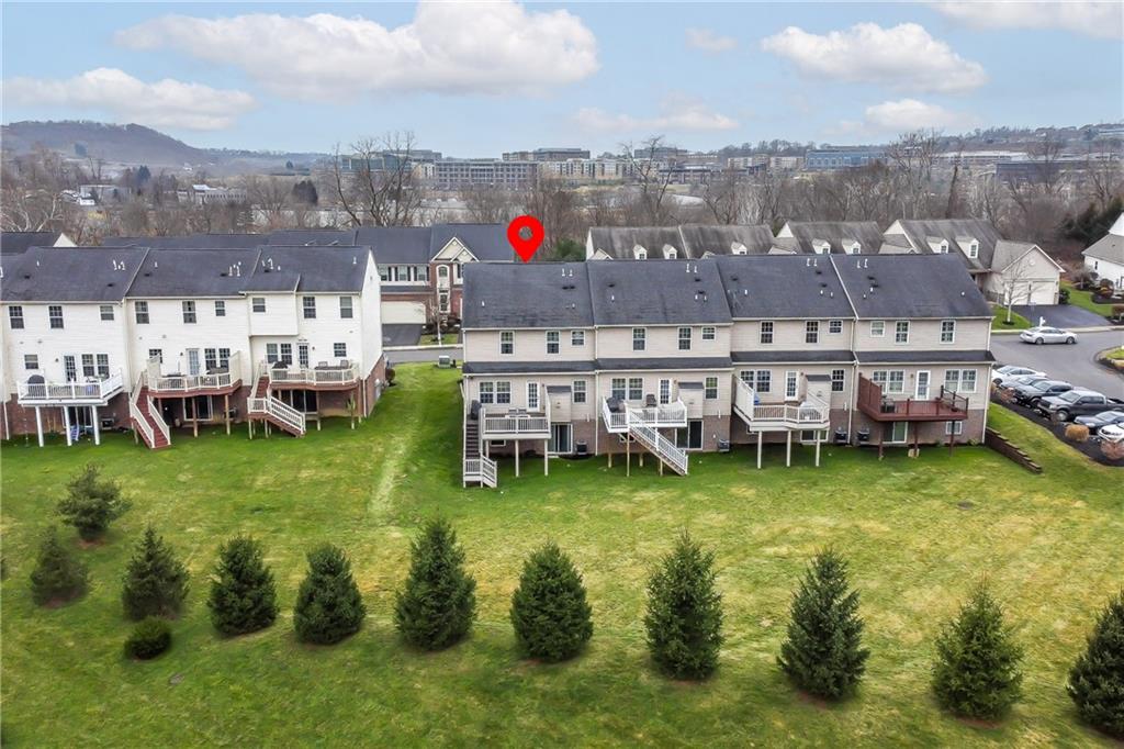 107 Maple Ridge Court Canonsburg, PA 15317 - Photo 4 of 24 Gallery Image 4
