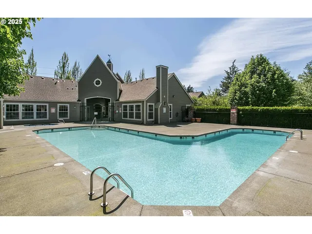 $320,000 | 7165 Southwest Sagert Street, Unit 107, Tualatin, OR 97062