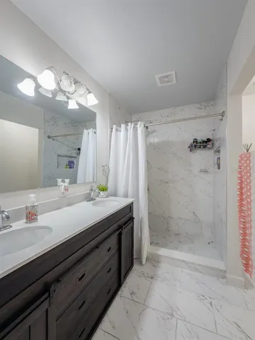 $1,875 | 724 Kensington Lake Circle, Brandon, FL 33511